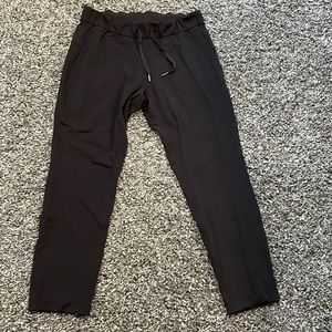 Lululemon On the Fly Pants 7/8